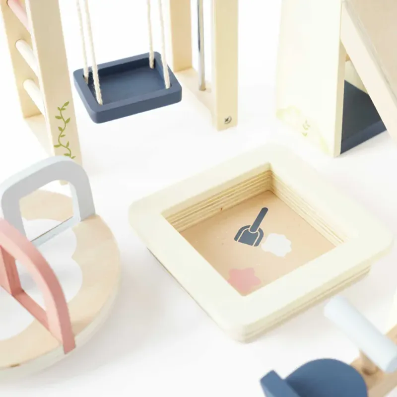 Dukkehus Møbler - Lekeplass